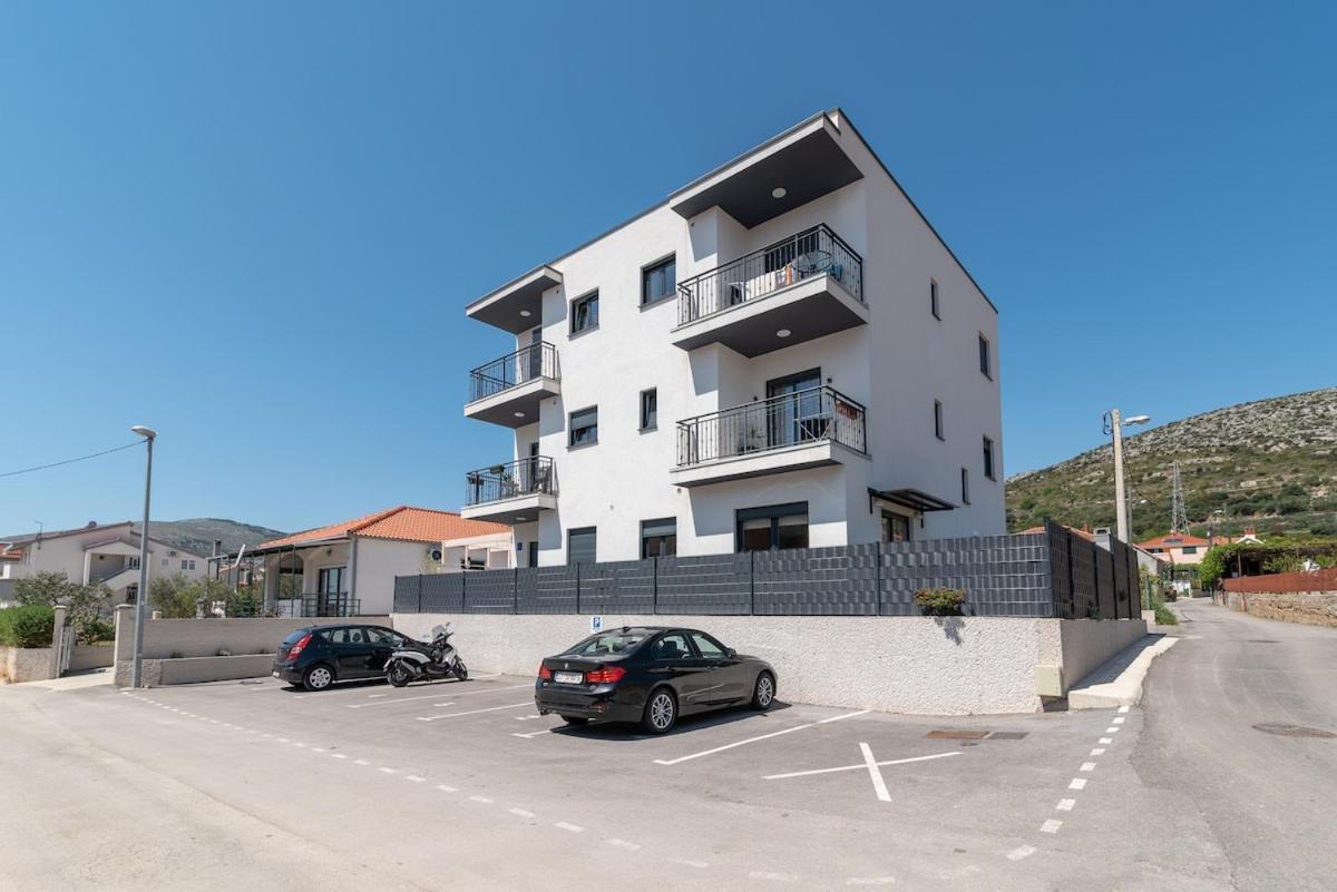 טרוגיר Apartman Spiro מראה חיצוני תמונה